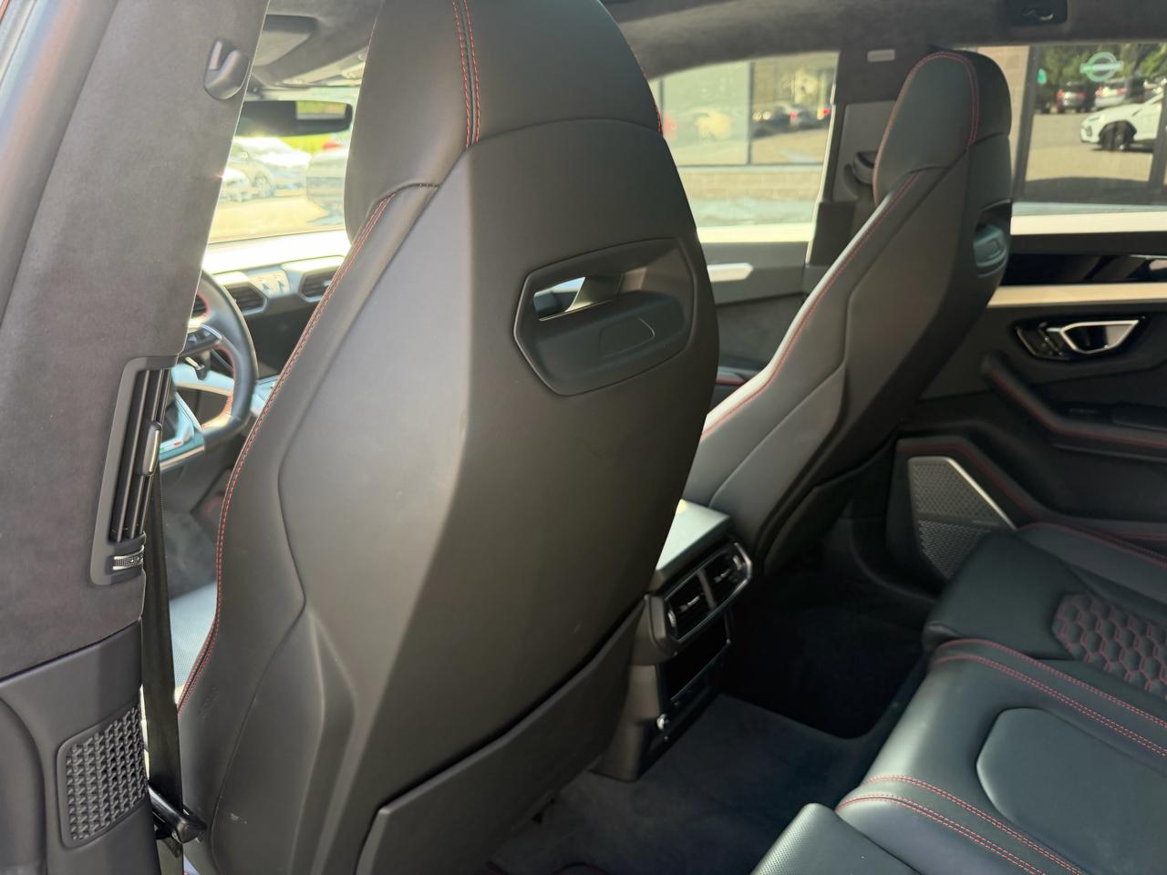 Lamborghini Urus AWD 2021