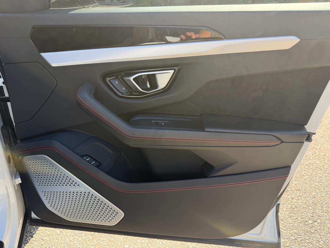 Lamborghini Urus AWD 2021
