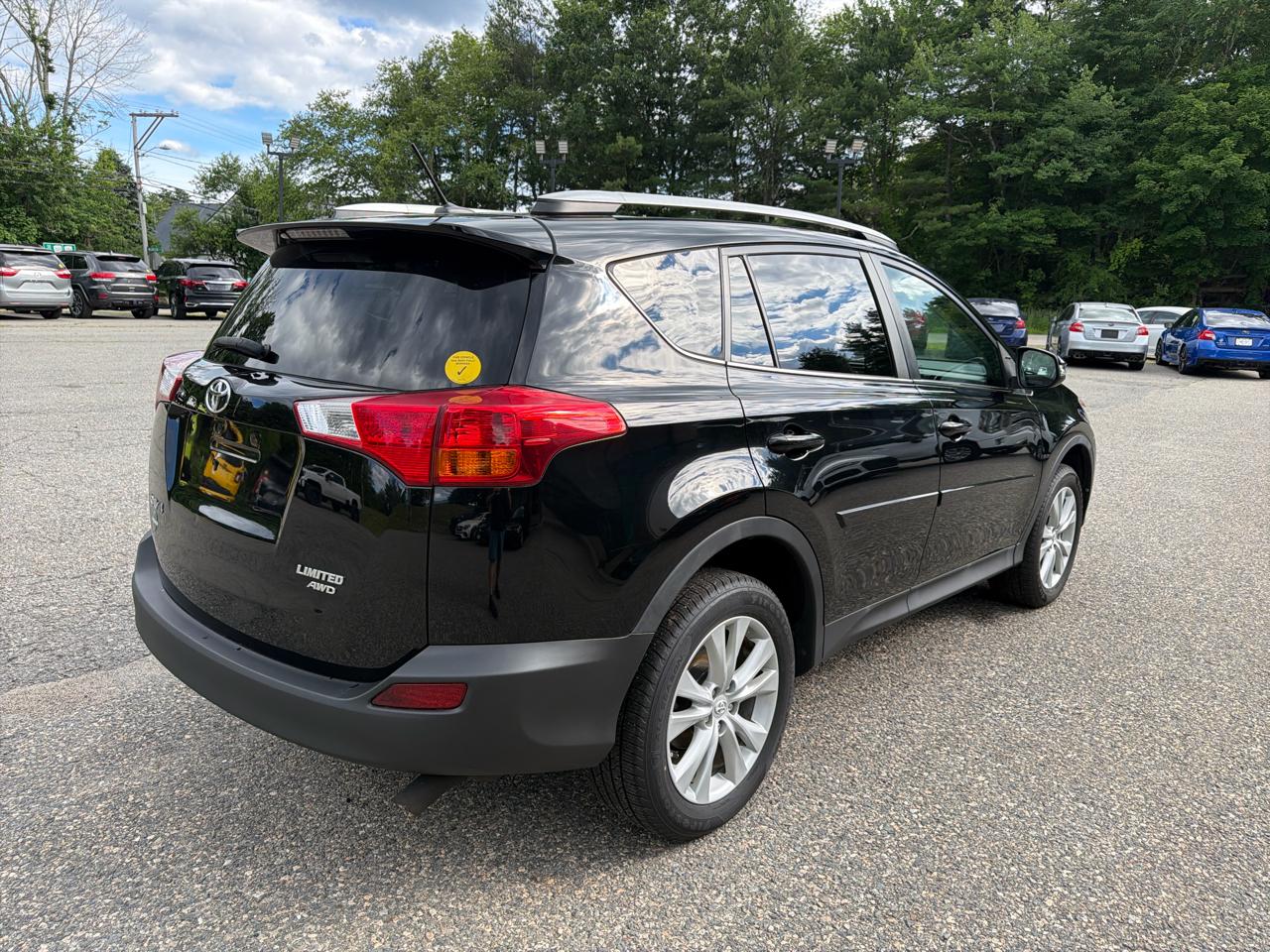Toyota RAV4 AWD 4dr Limited (Natl) 2015