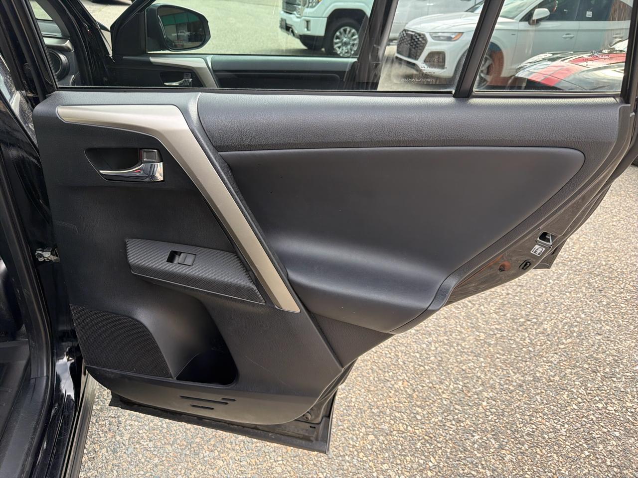 Toyota RAV4 AWD 4dr Limited (Natl) 2015