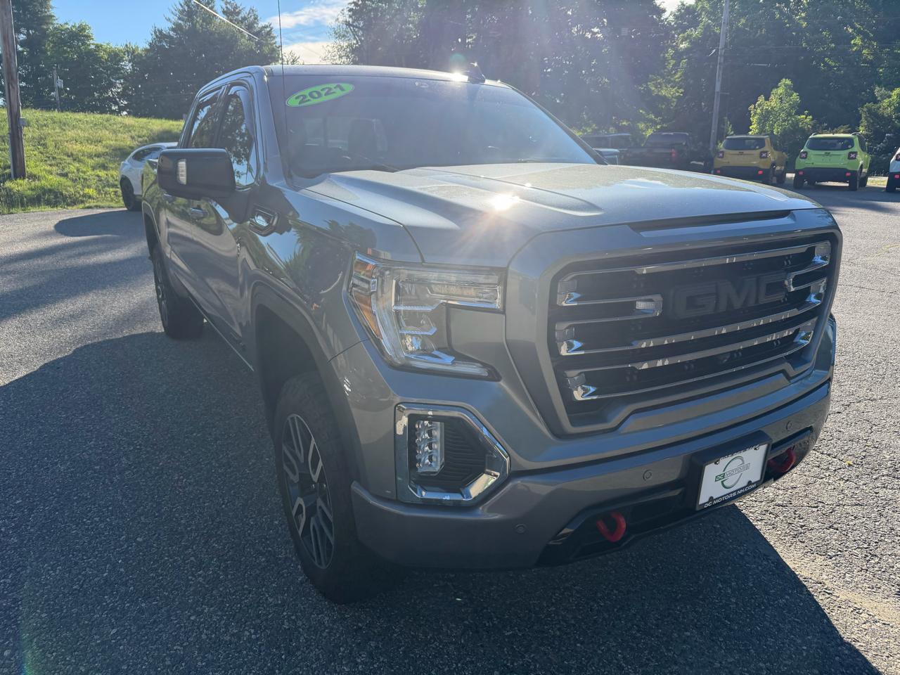 GMC Sierra 1500 4WD Crew Cab 147" AT4 2021
