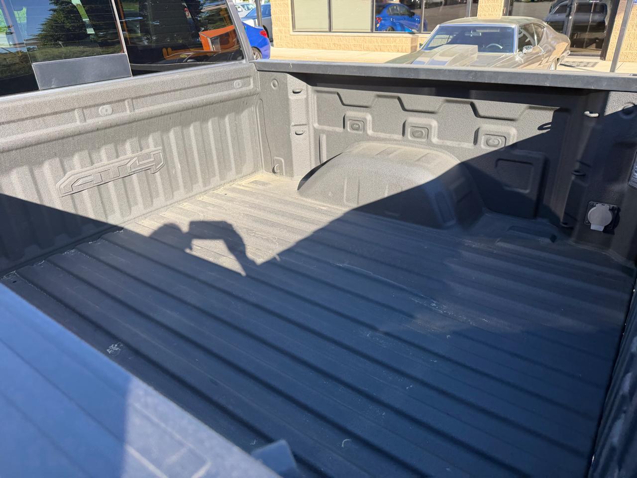GMC Sierra 1500 4WD Crew Cab 147" AT4 2021