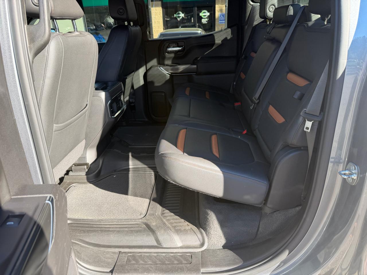 GMC Sierra 1500 4WD Crew Cab 147" AT4 2021
