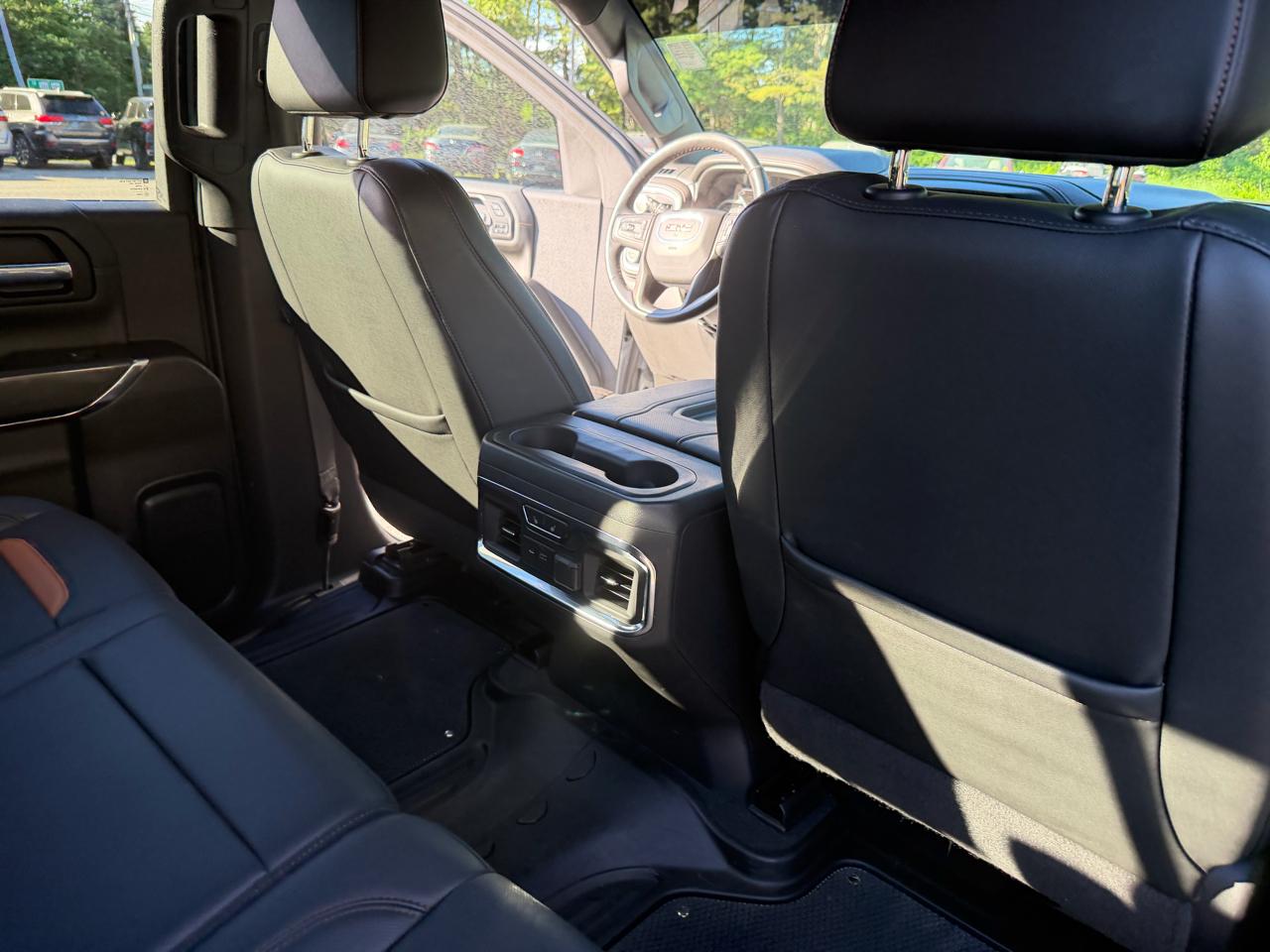 GMC Sierra 1500 4WD Crew Cab 147" AT4 2021