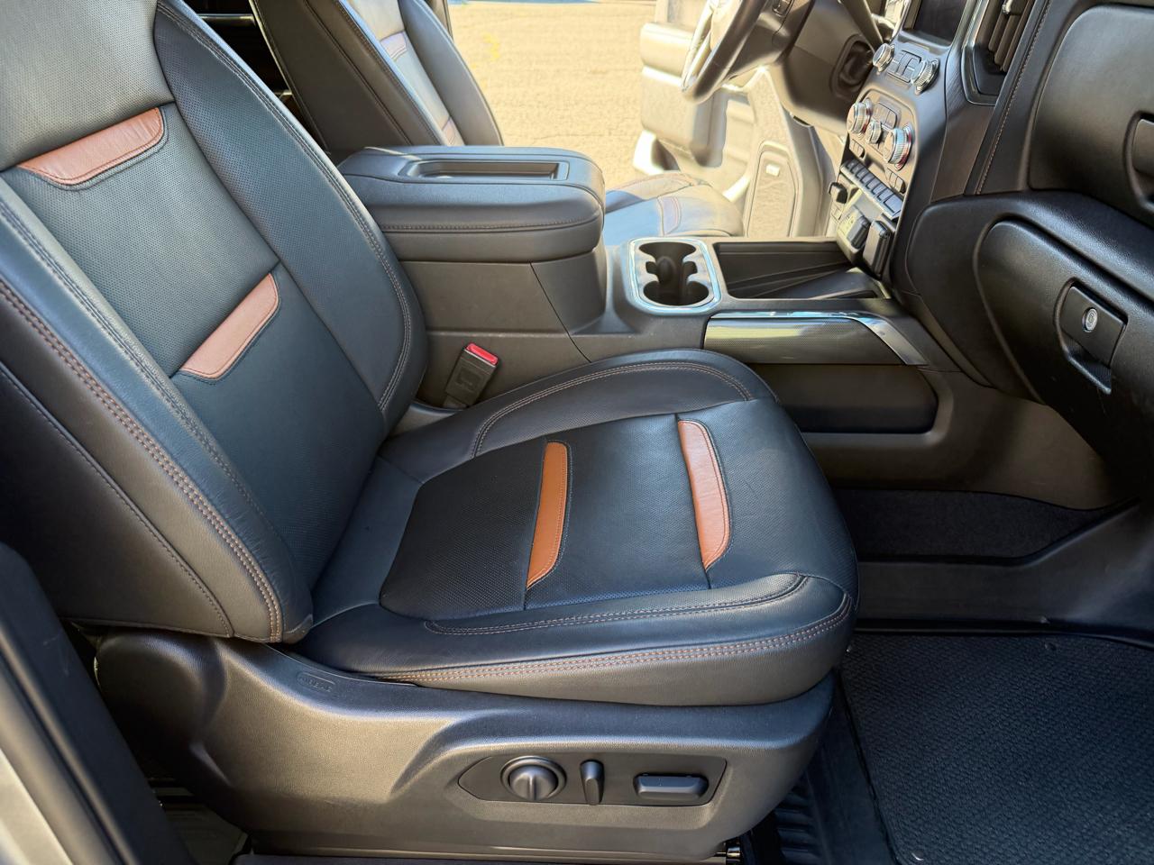 GMC Sierra 1500 4WD Crew Cab 147" AT4 2021