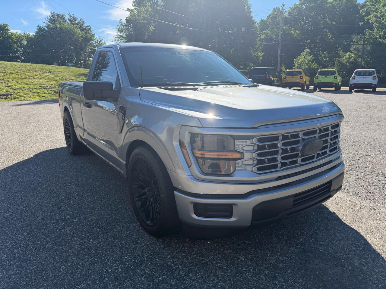 Ford F-150 Reg. Cab Short Bed 2WD 2024
