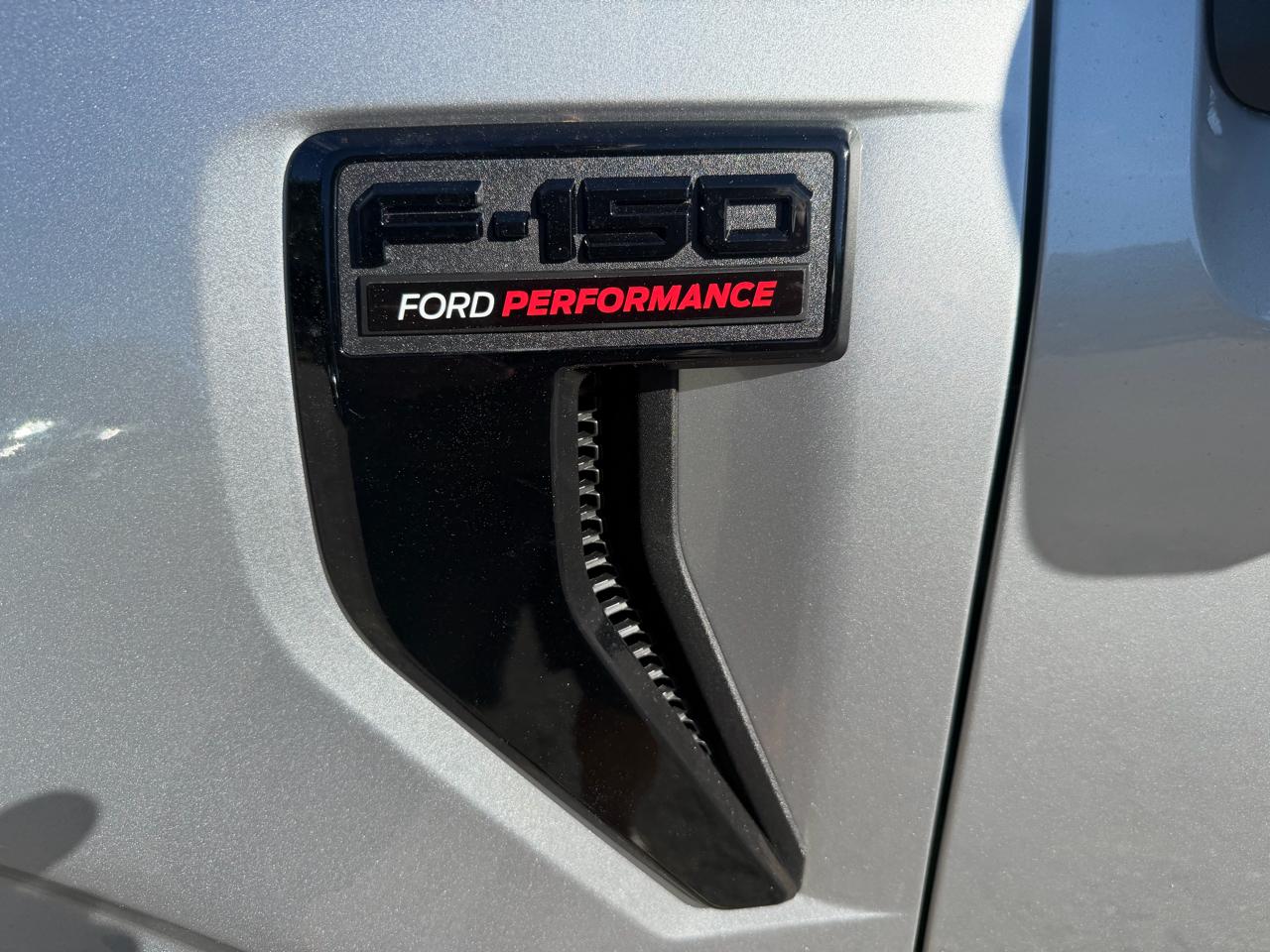 Ford F-150 Reg. Cab Short Bed 2WD 2024