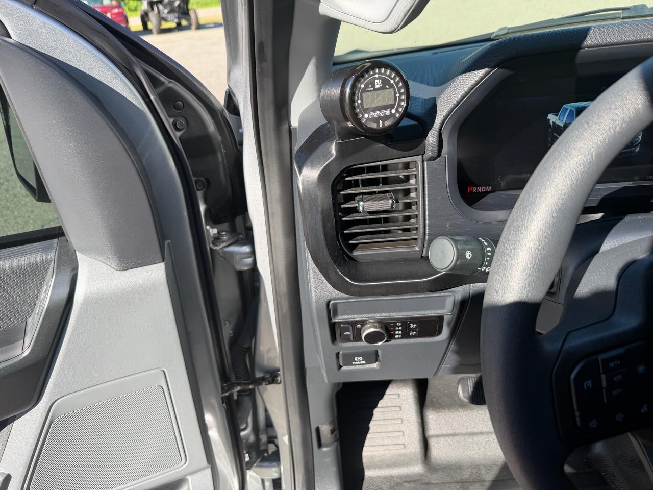 Ford F-150 Reg. Cab Short Bed 2WD 2024