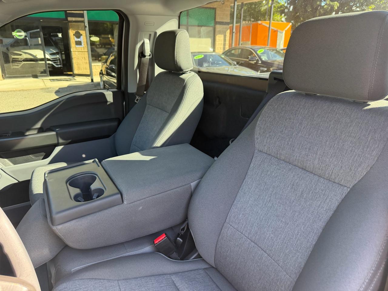 Ford F-150 Reg. Cab Short Bed 2WD 2024