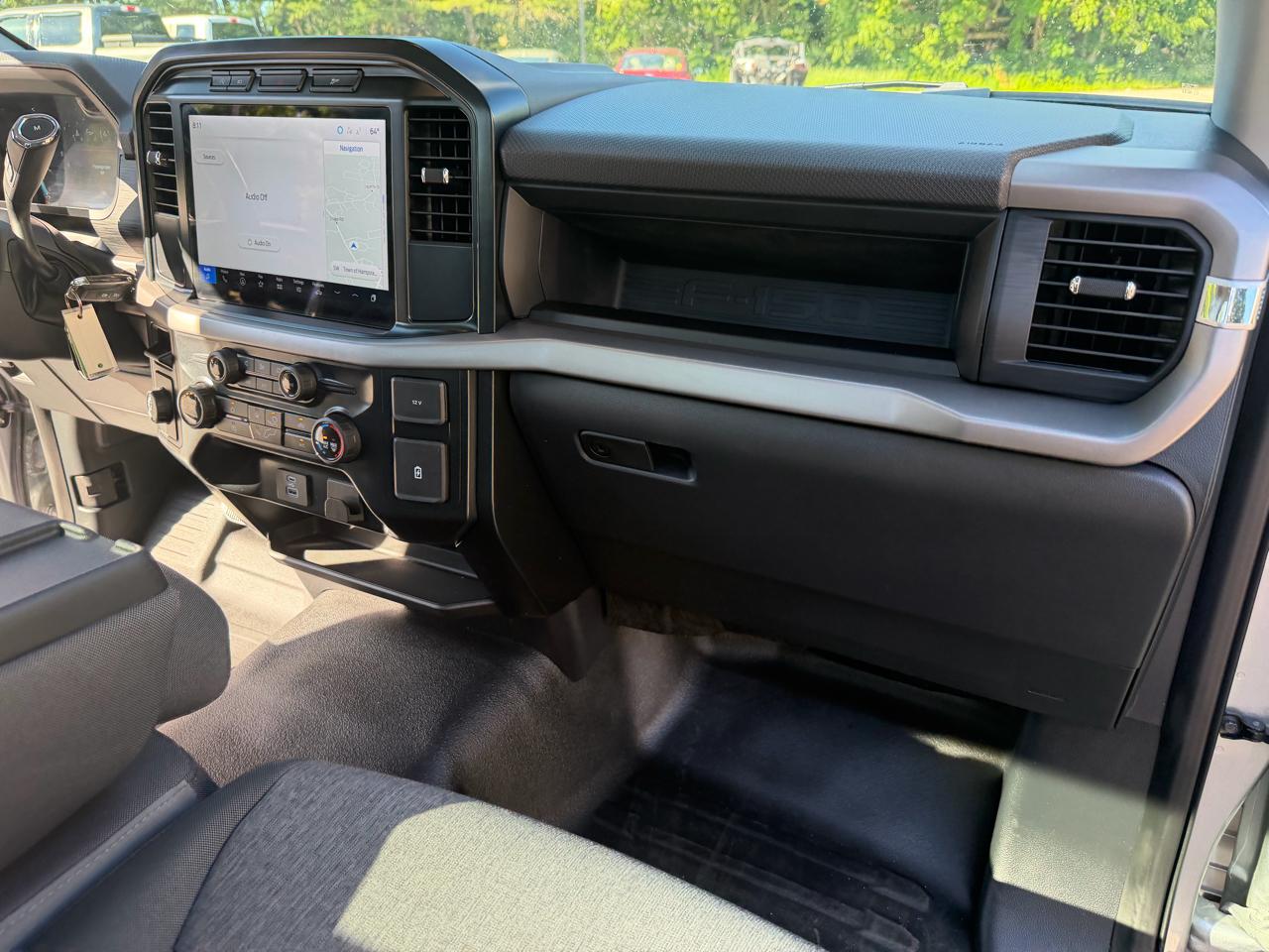 Ford F-150 Reg. Cab Short Bed 2WD 2024