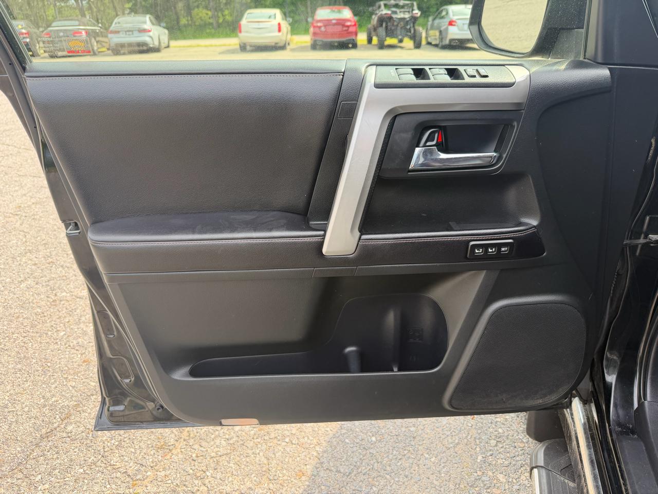 Toyota 4Runner 4dr Limited V6 Auto 4WD (Natl) 2017
