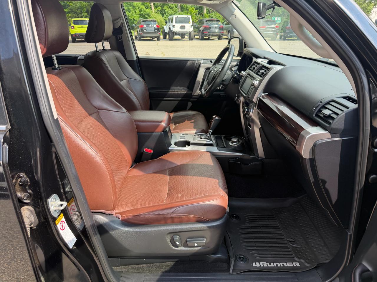 Toyota 4Runner 4dr Limited V6 Auto 4WD (Natl) 2017