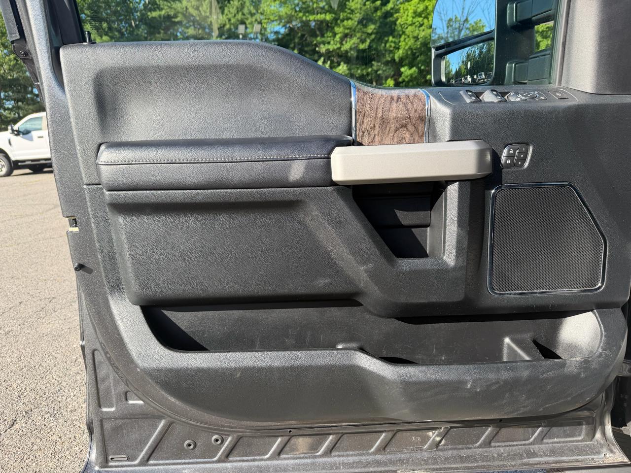 Ford Super Duty F-250 SRW Lariat 4WD Crew Cab 6.75' Box 2018