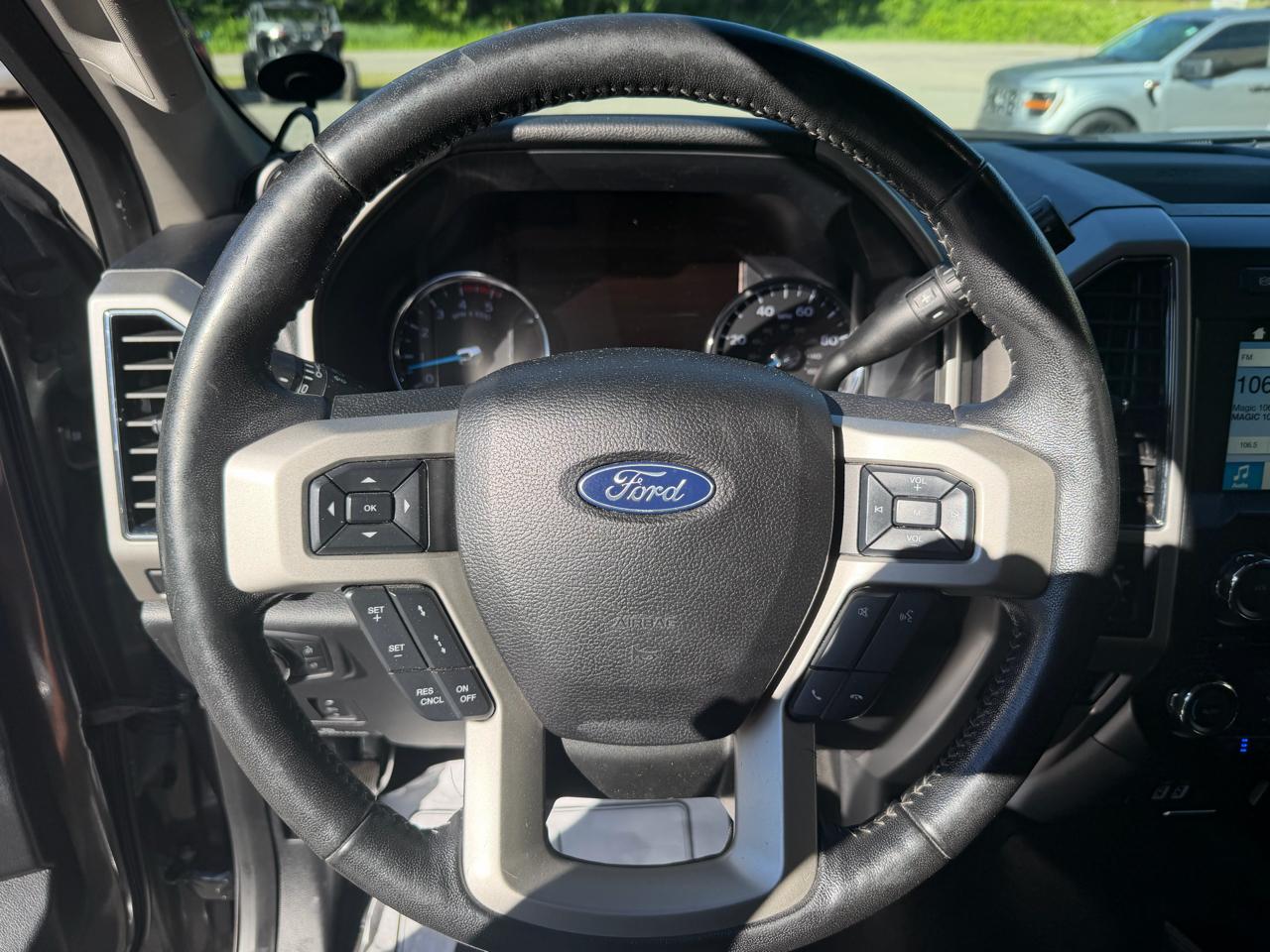 Ford Super Duty F-250 SRW Lariat 4WD Crew Cab 6.75' Box 2018