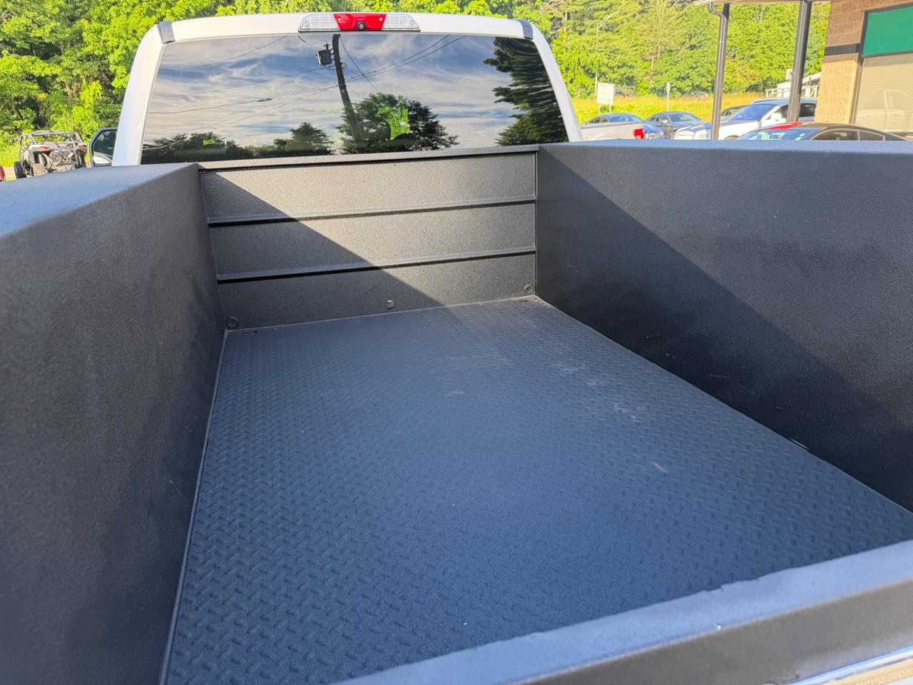 Ford Super Duty F-350 SRW XL 4WD SuperCab 8' Box 2017