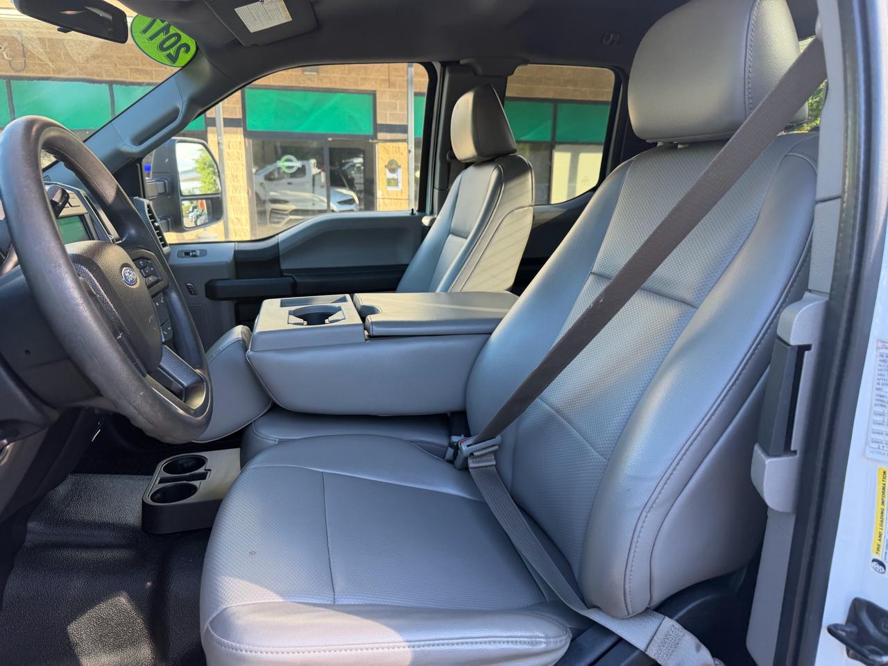 Ford Super Duty F-350 SRW XL 4WD SuperCab 8' Box 2017