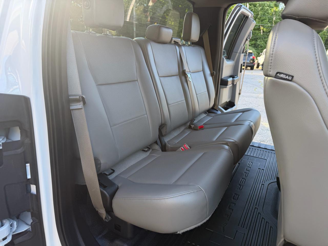 Ford Super Duty F-350 SRW XL 4WD SuperCab 8' Box 2017