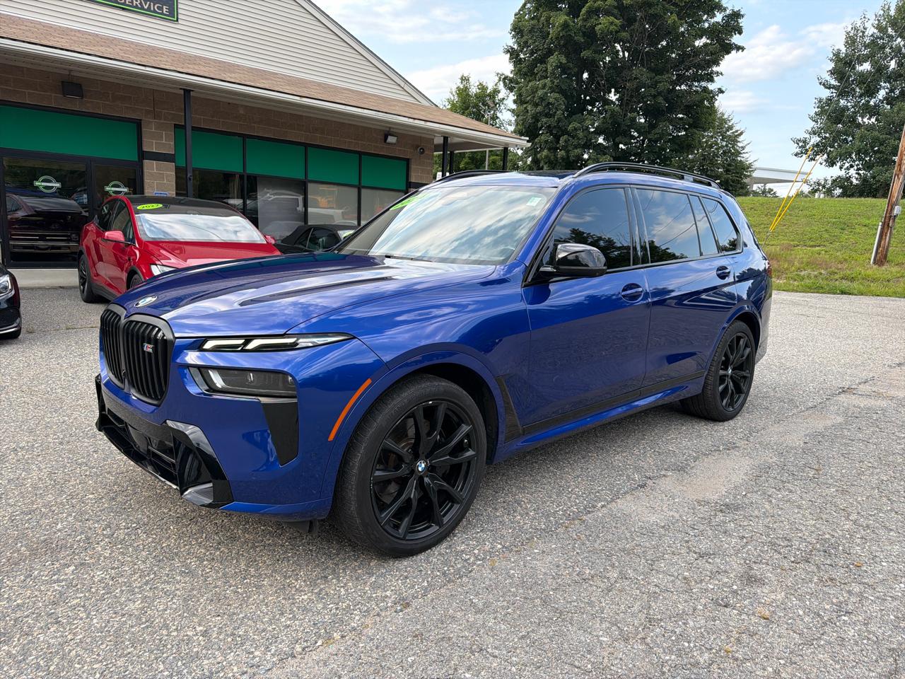 BMW X7 M60i Sports Activity Vehicle 2024