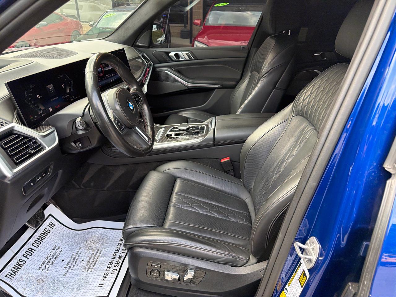 BMW X7 M60i Sports Activity Vehicle 2024