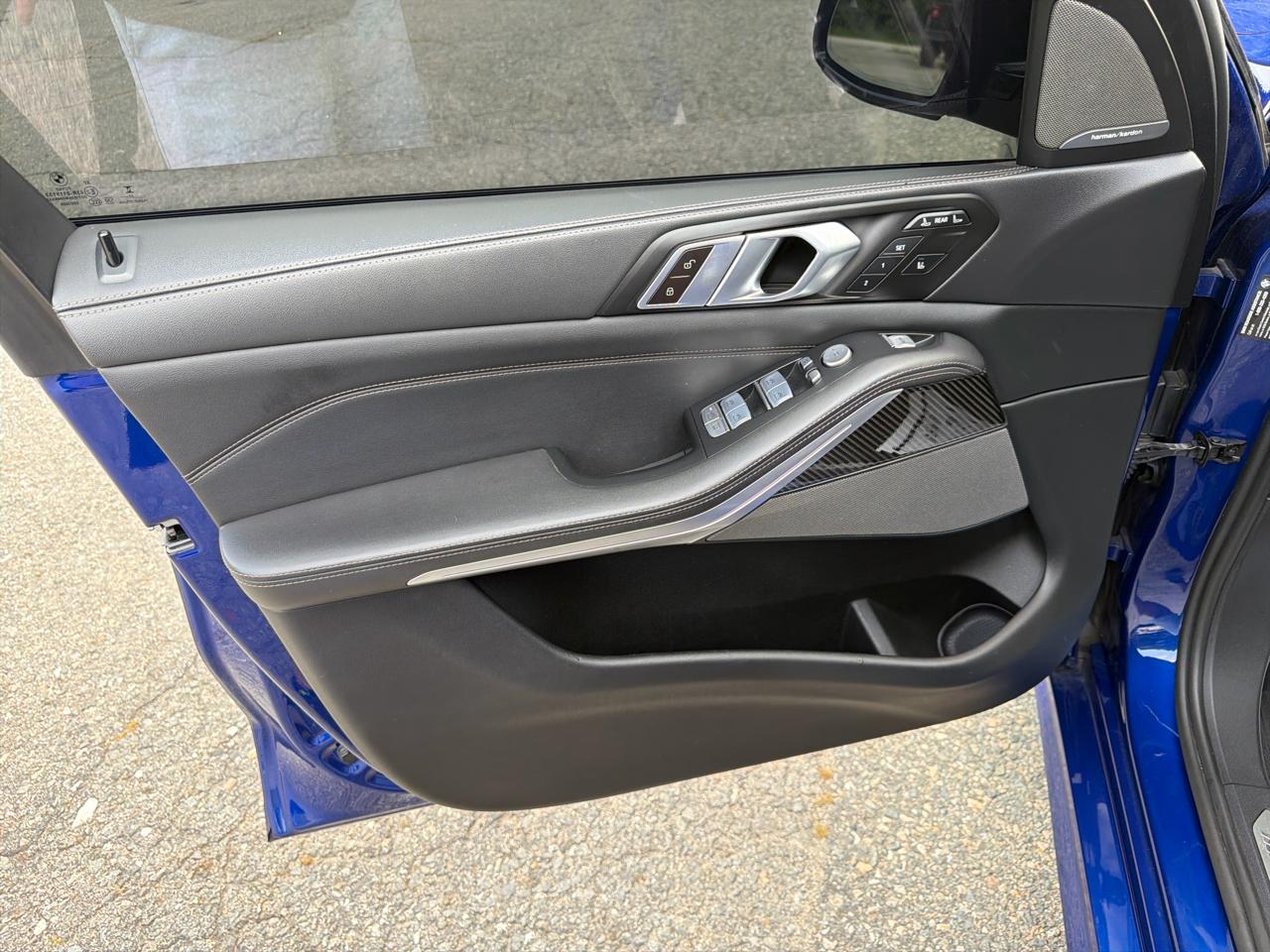 BMW X7 M60i Sports Activity Vehicle 2024