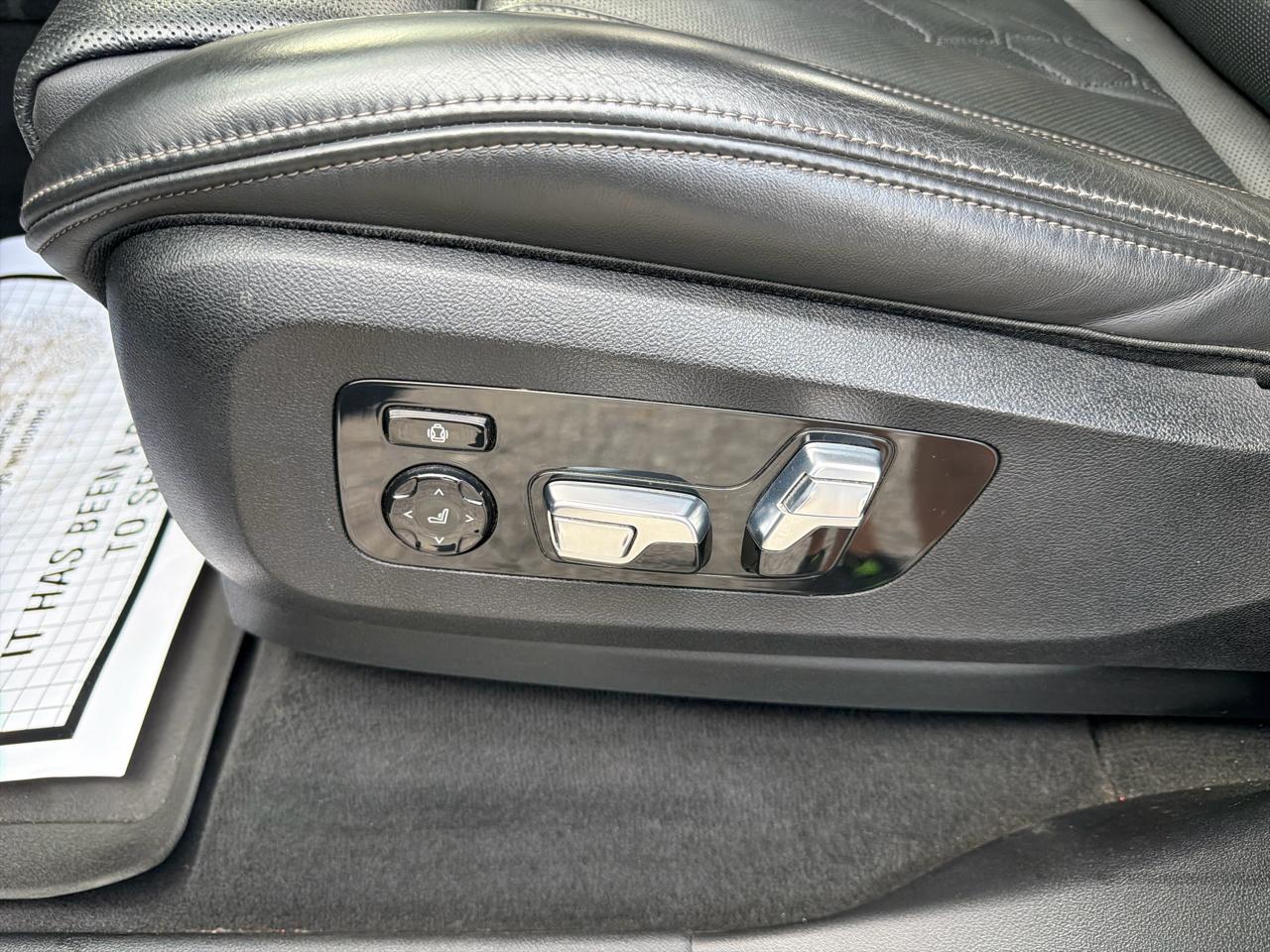 BMW X7 M60i Sports Activity Vehicle 2024
