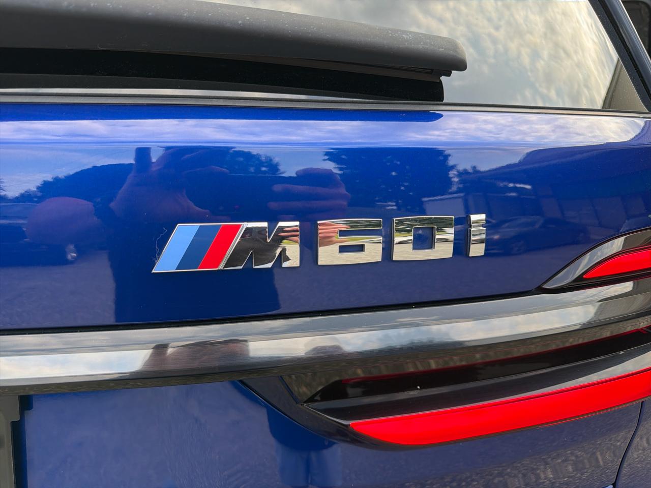 BMW X7 M60i Sports Activity Vehicle 2024