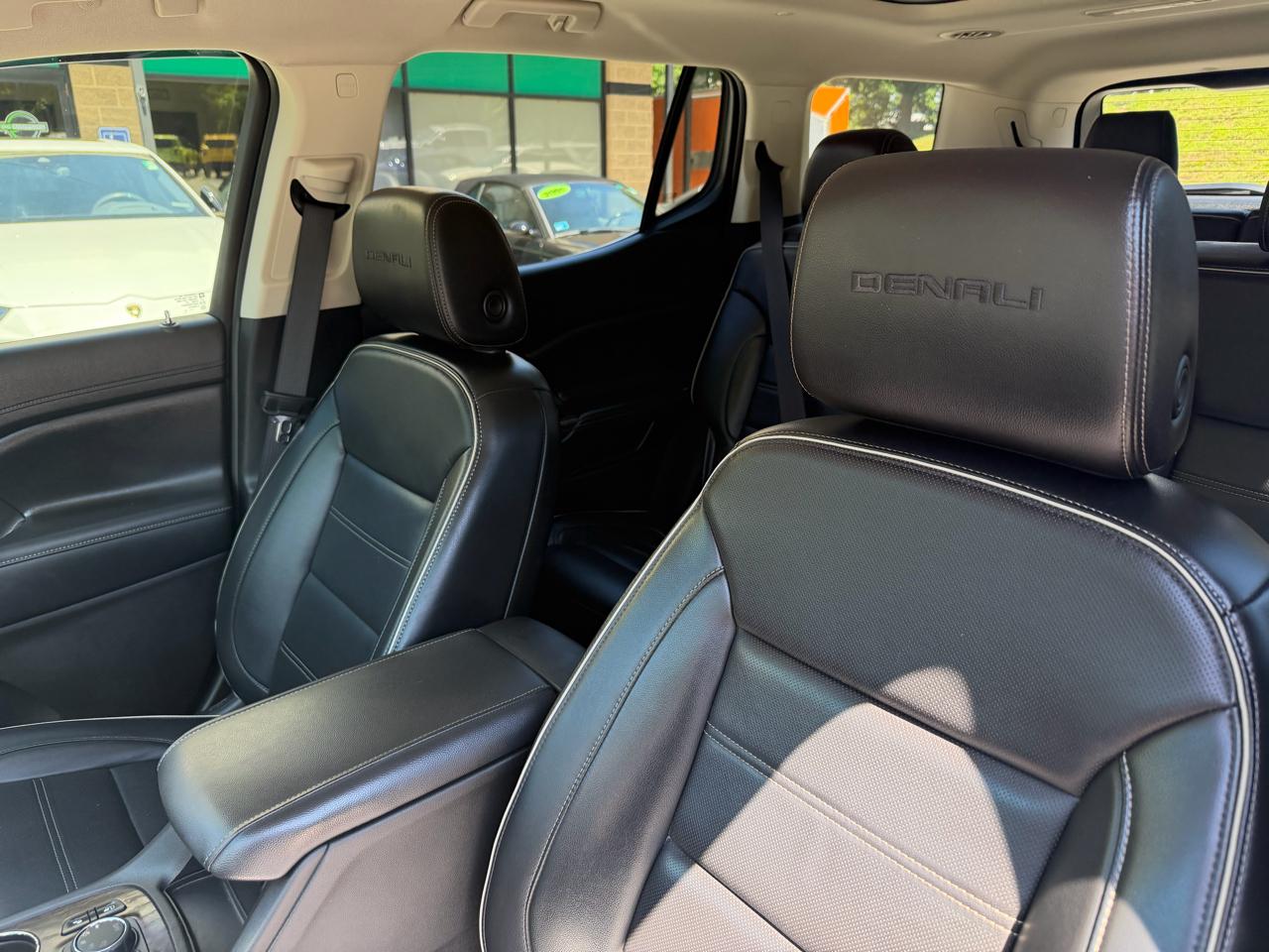 GMC Acadia AWD 4dr Denali 2022