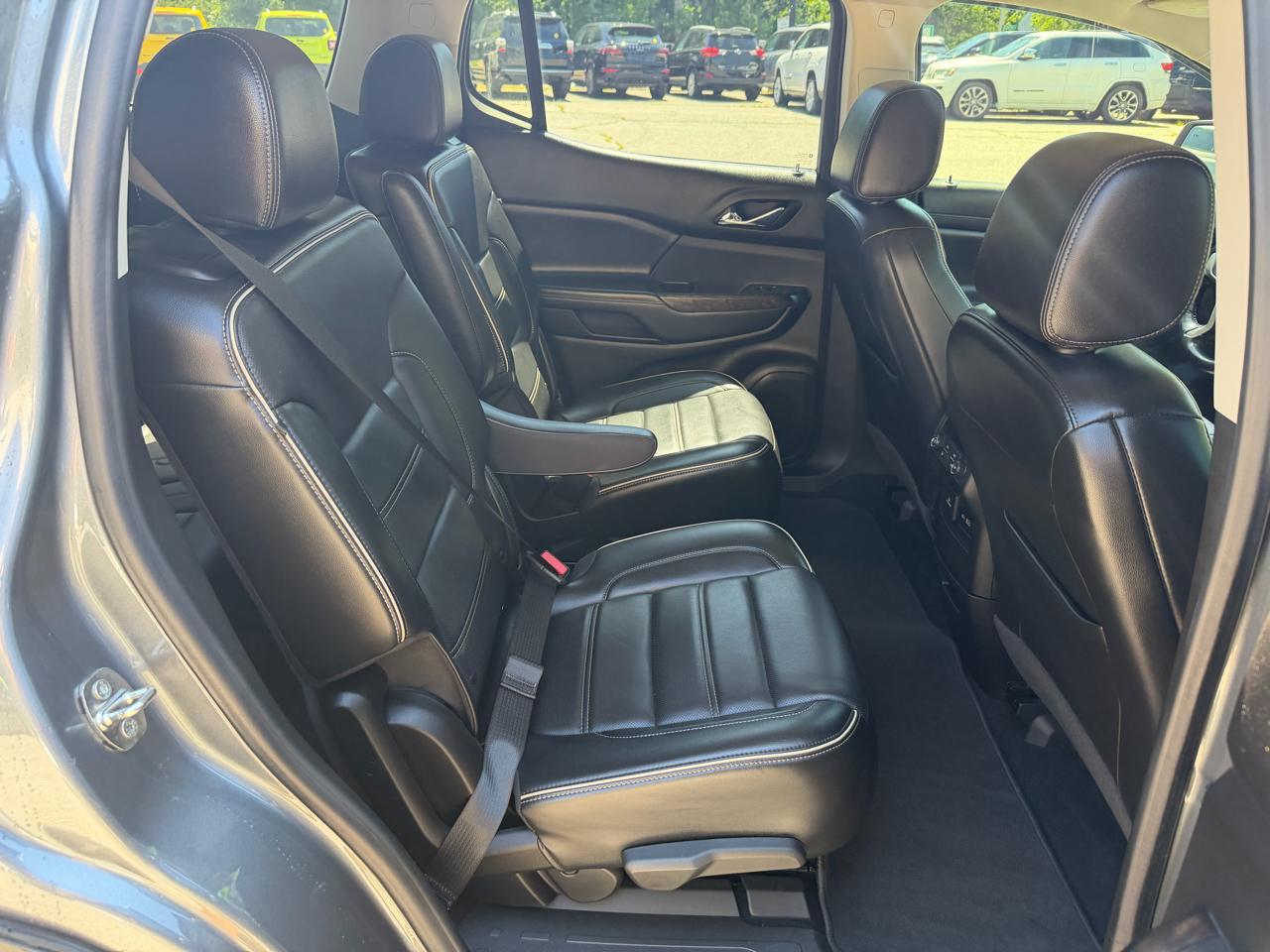 GMC Acadia AWD 4dr Denali 2022