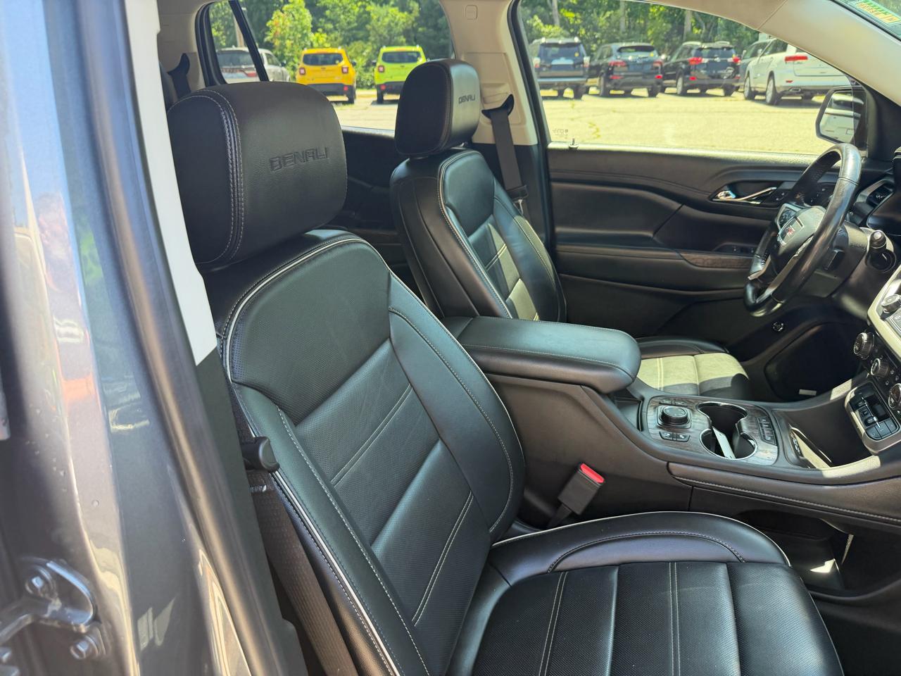 GMC Acadia AWD 4dr Denali 2022