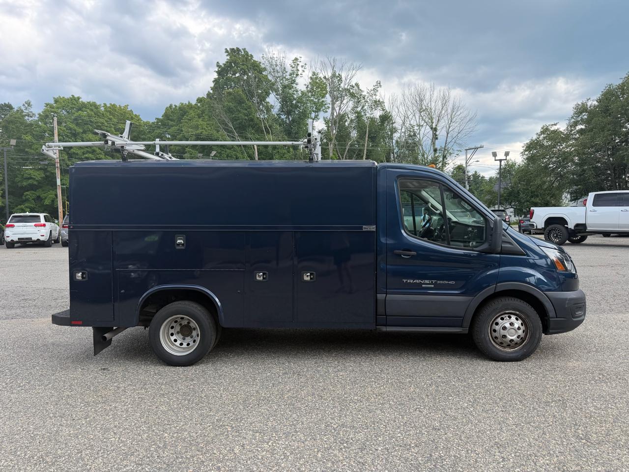 Ford Transit Cutaway T-350 RWD DRW 138" WB 9950 GVWR 2022