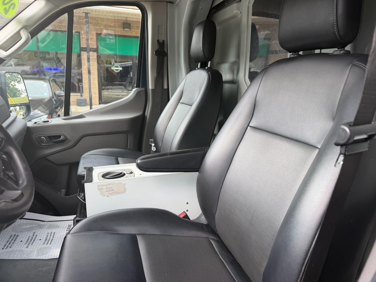 Ford Transit Cutaway T-350 RWD DRW 138" WB 9950 GVWR 2022