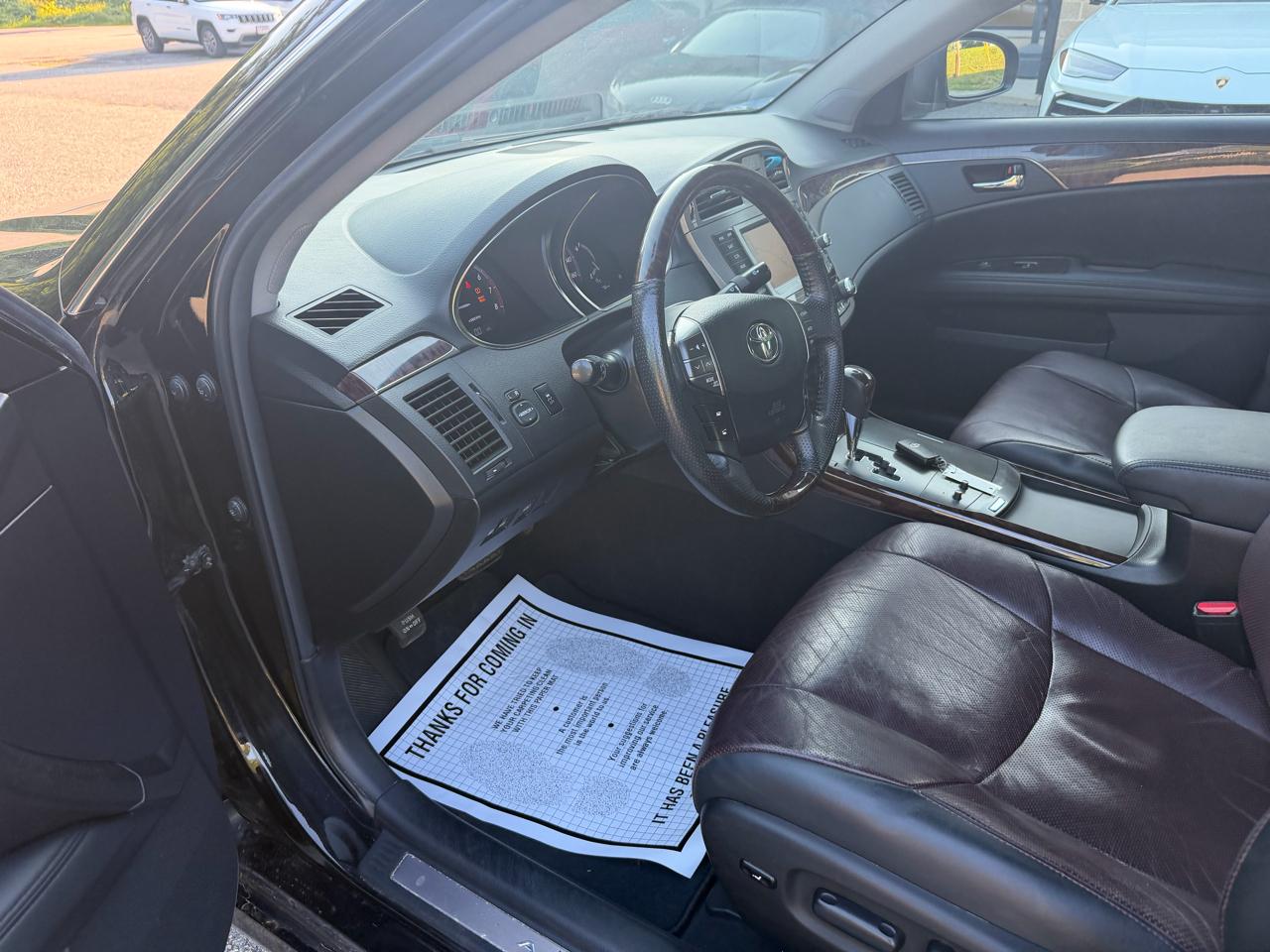 Toyota Avalon 4dr Sdn (Natl) 2011