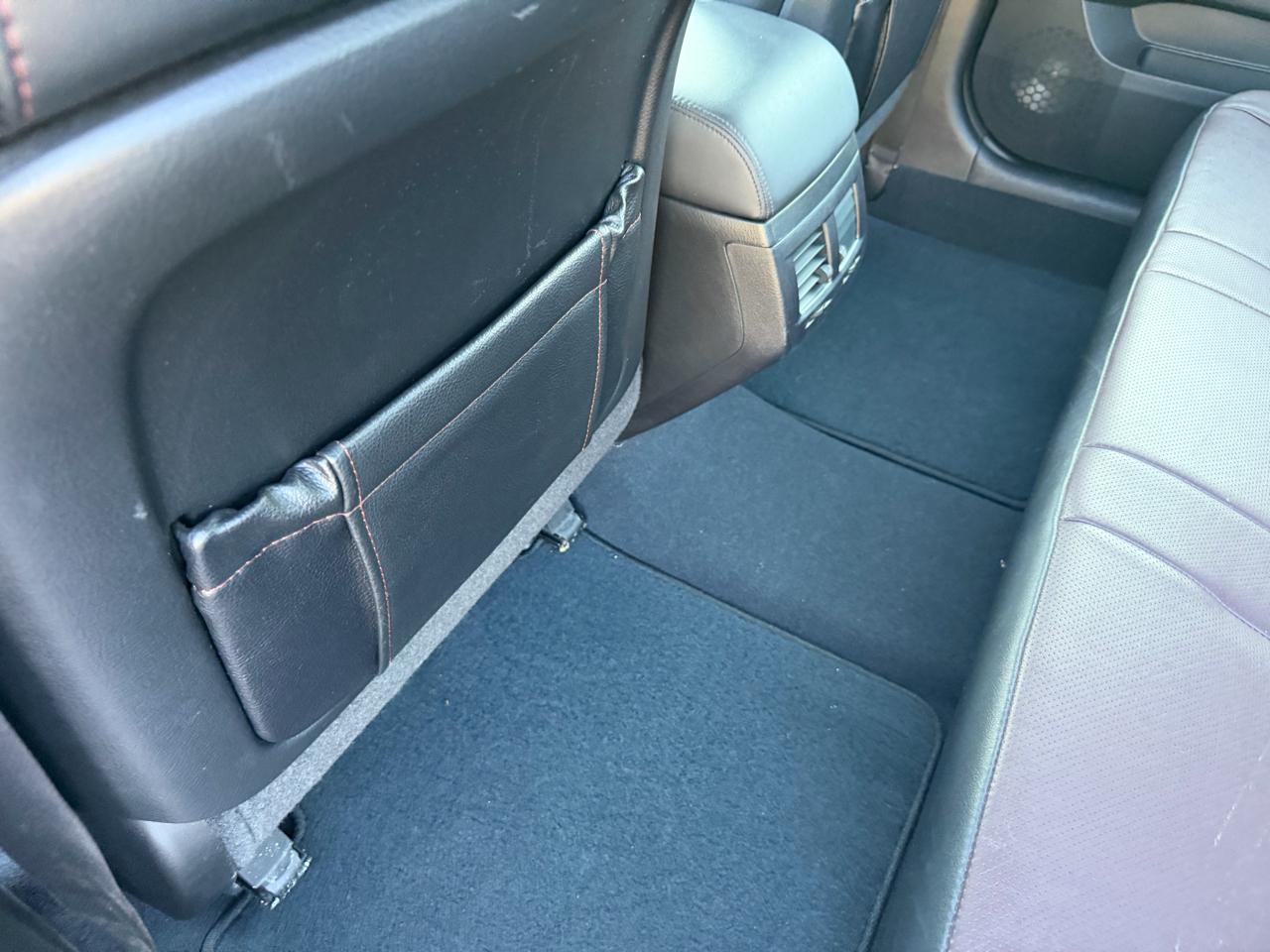 Toyota Avalon 4dr Sdn (Natl) 2011