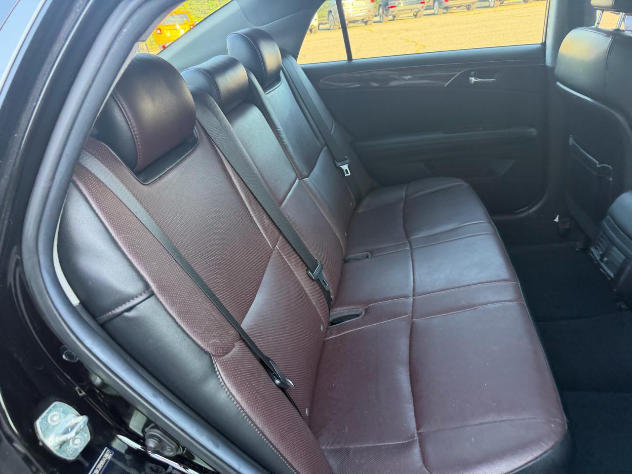 Toyota Avalon 4dr Sdn (Natl) 2011