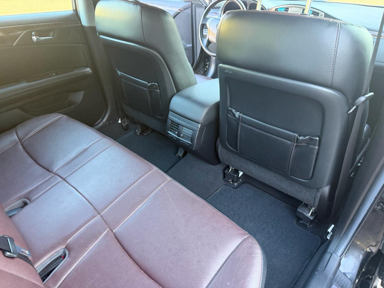 Toyota Avalon 4dr Sdn (Natl) 2011