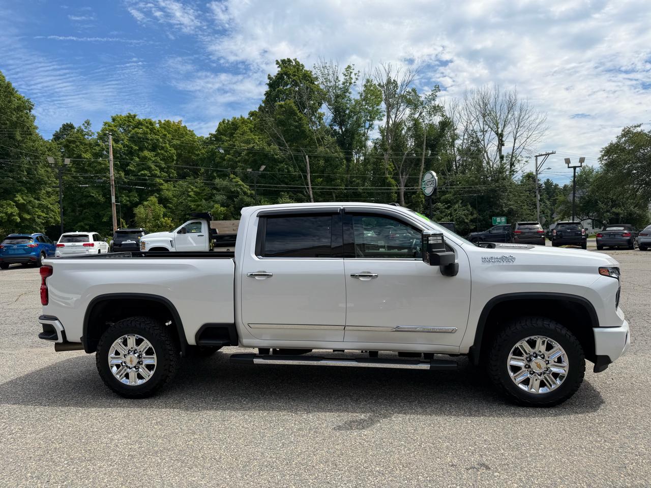 Chevrolet Silverado 2500HD 4WD Crew Cab 159" High Country 2024