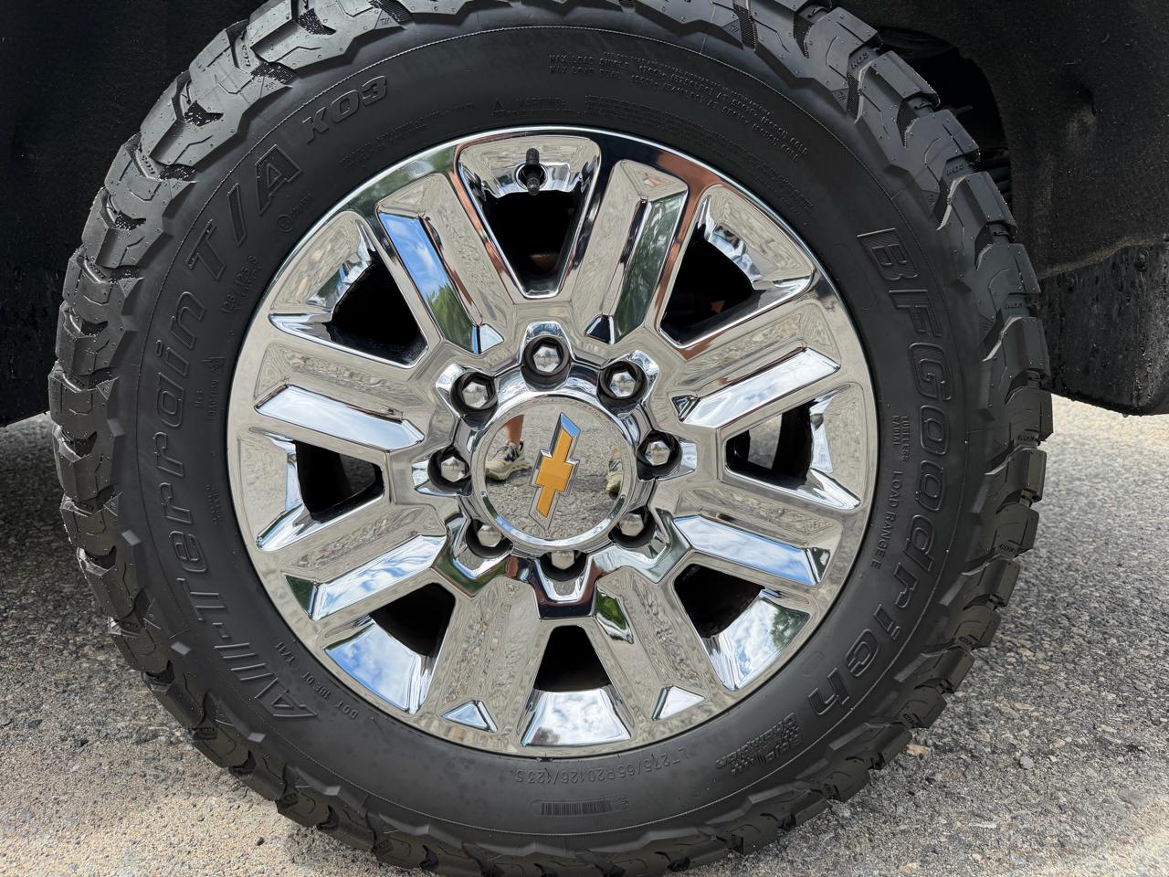 Chevrolet Silverado 2500HD 4WD Crew Cab 159" High Country 2024