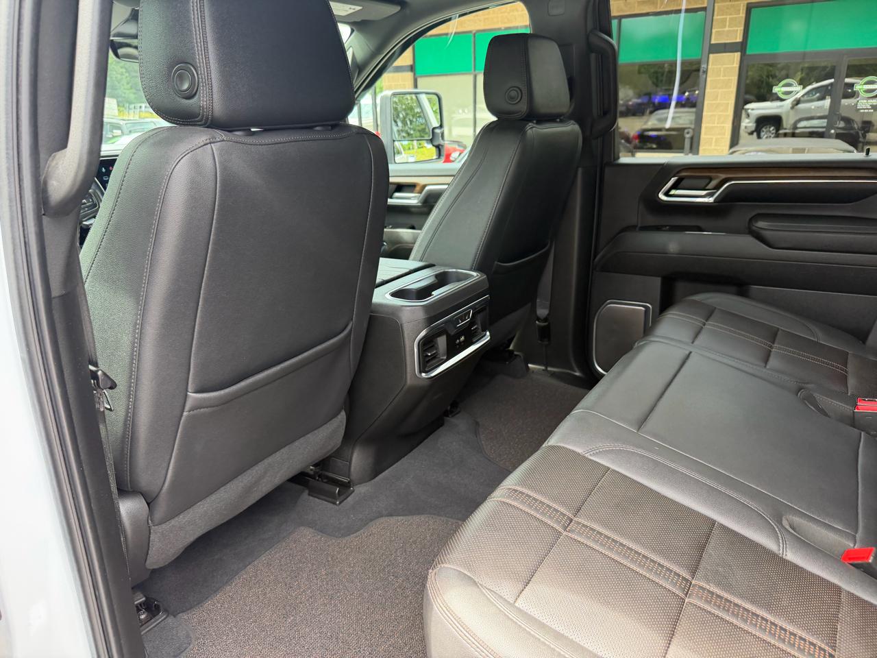 Chevrolet Silverado 2500HD 4WD Crew Cab 159" High Country 2024