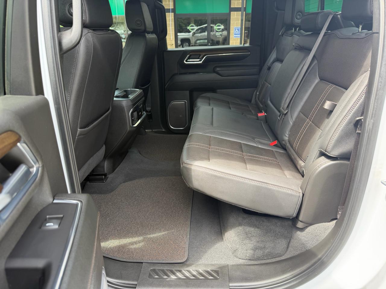 Chevrolet Silverado 2500HD 4WD Crew Cab 159" High Country 2024