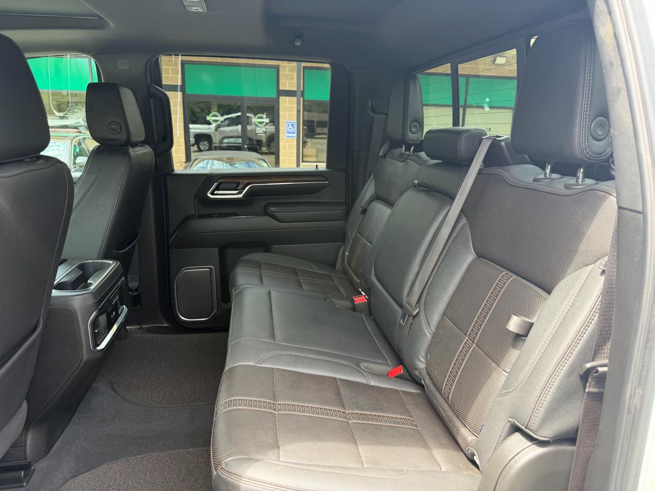 Chevrolet Silverado 2500HD 4WD Crew Cab 159" High Country 2024