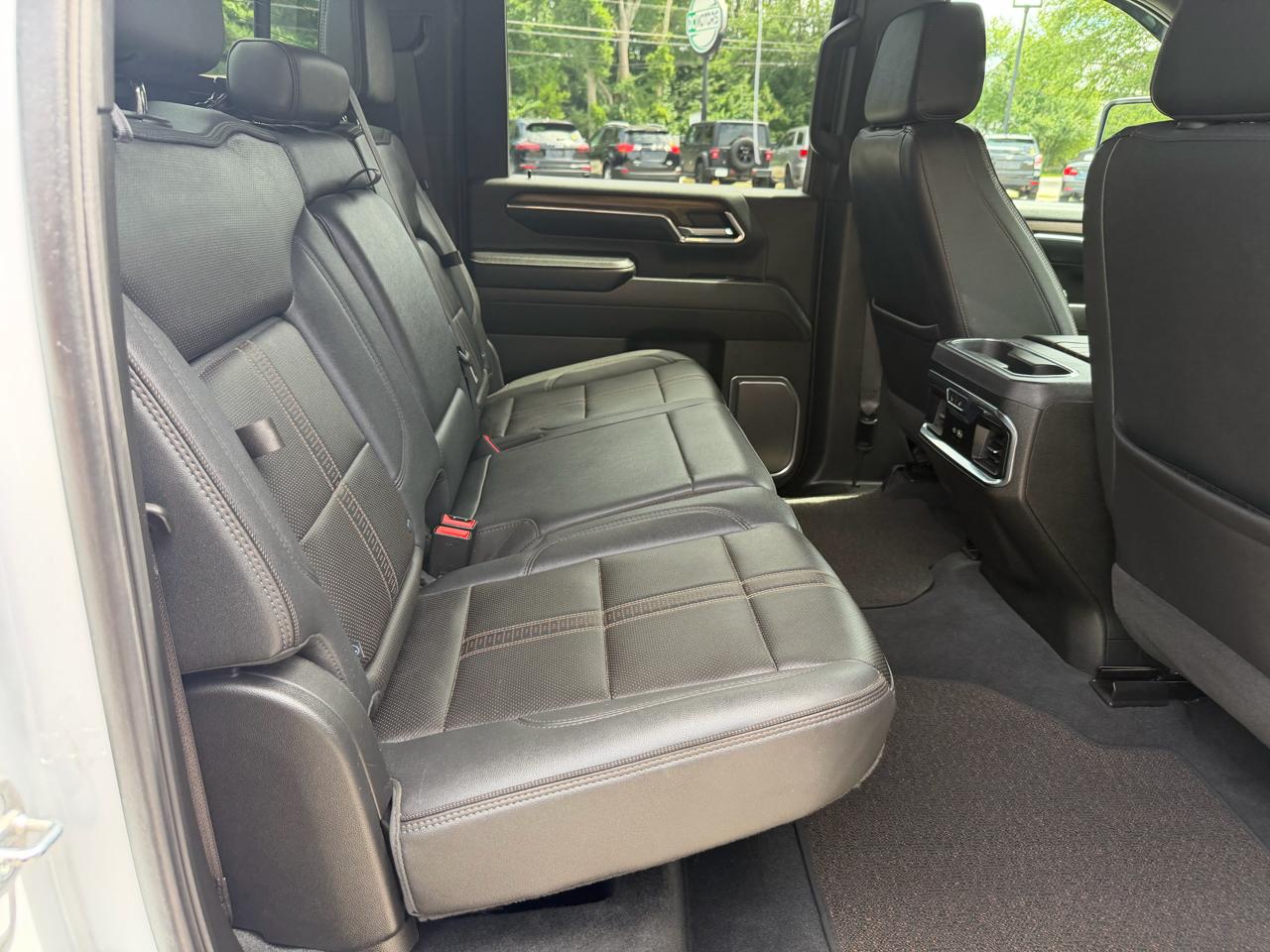 Chevrolet Silverado 2500HD 4WD Crew Cab 159" High Country 2024