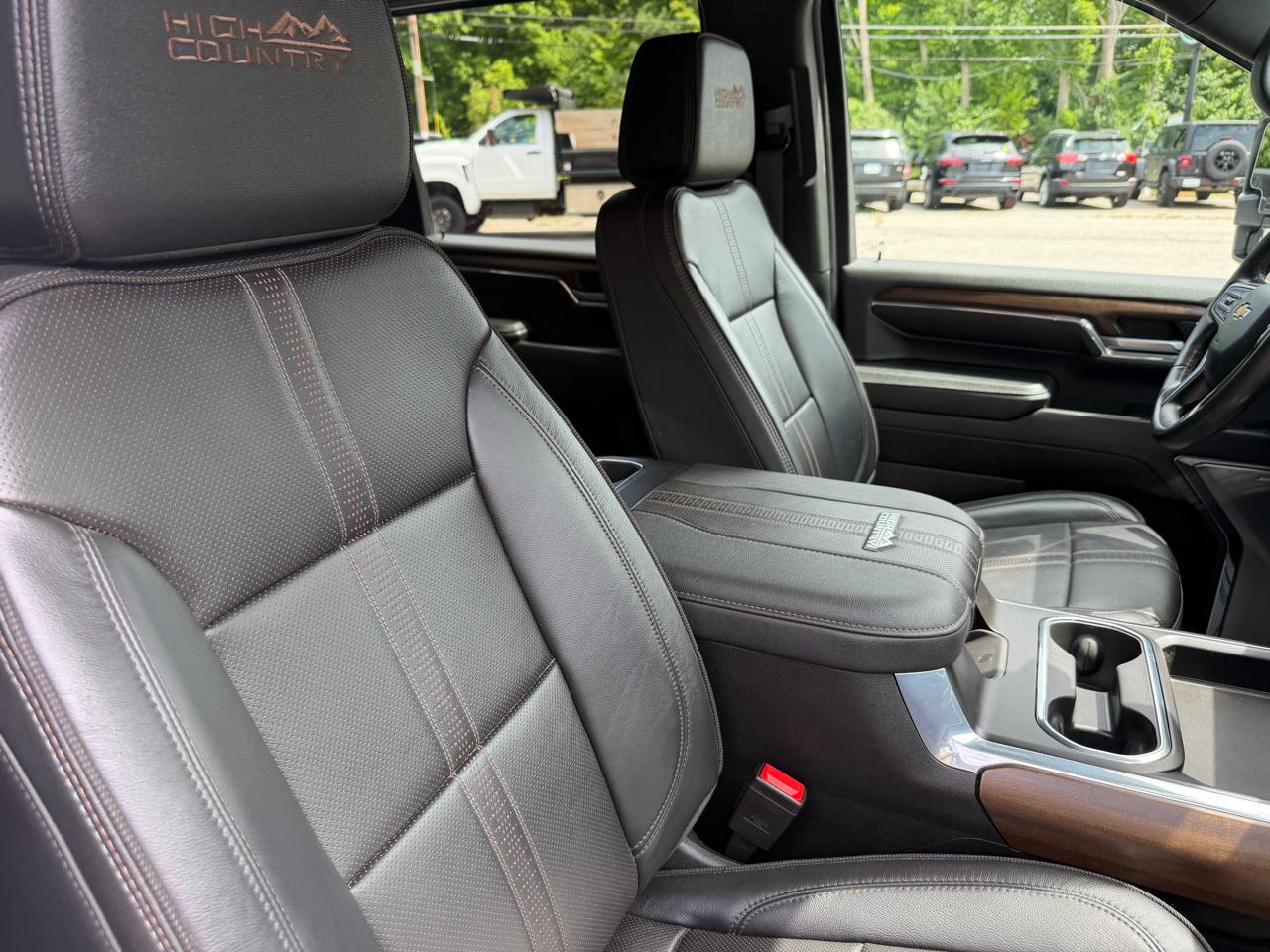 Chevrolet Silverado 2500HD 4WD Crew Cab 159" High Country 2024
