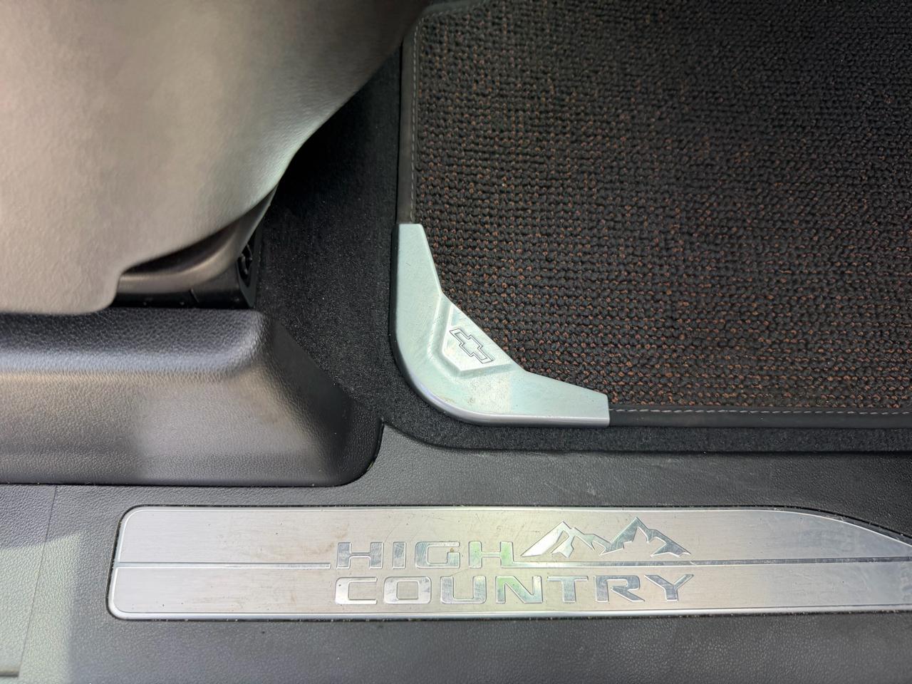Chevrolet Silverado 2500HD 4WD Crew Cab 159" High Country 2024