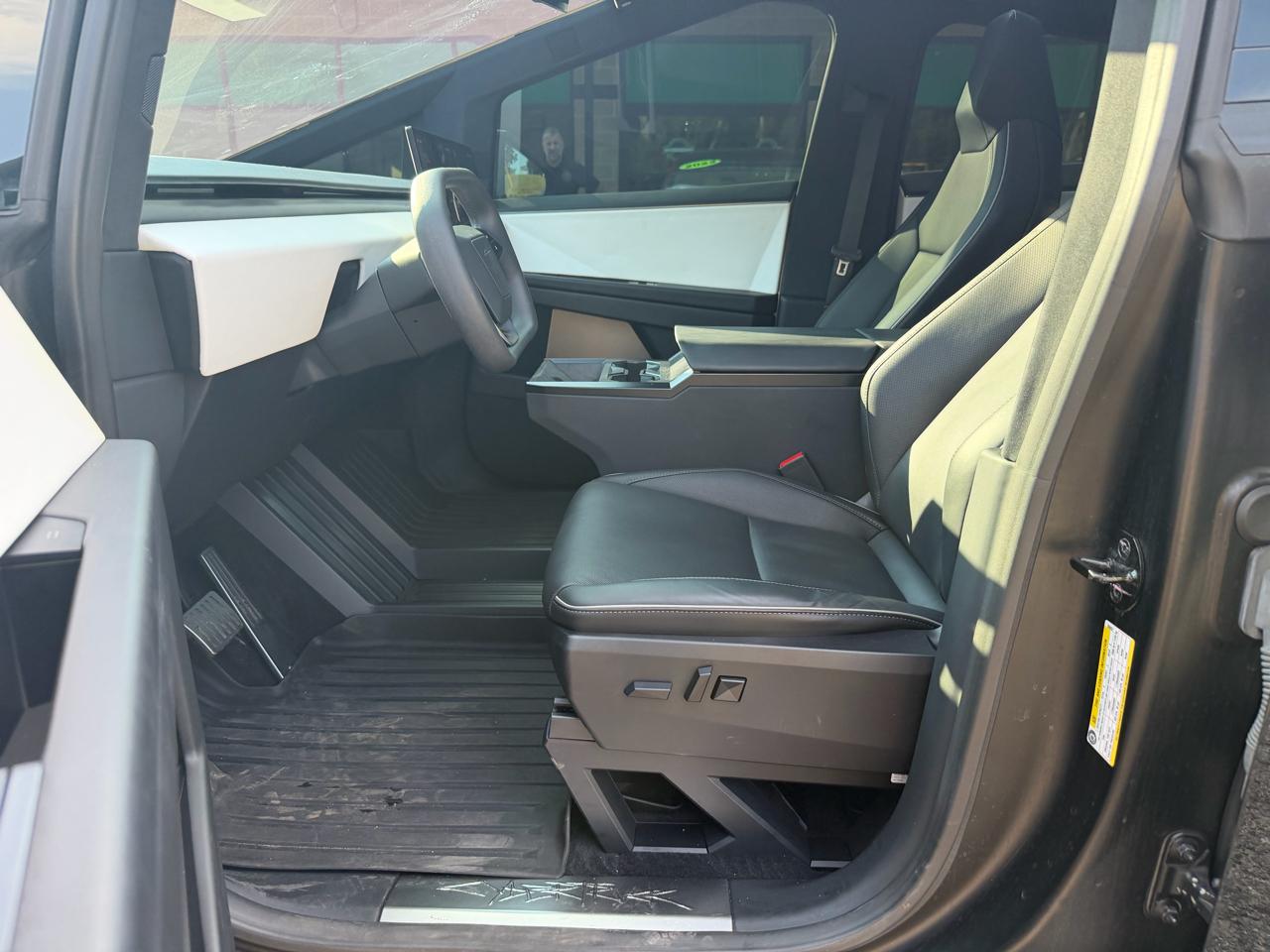 Tesla Cybertruck AWD 2024