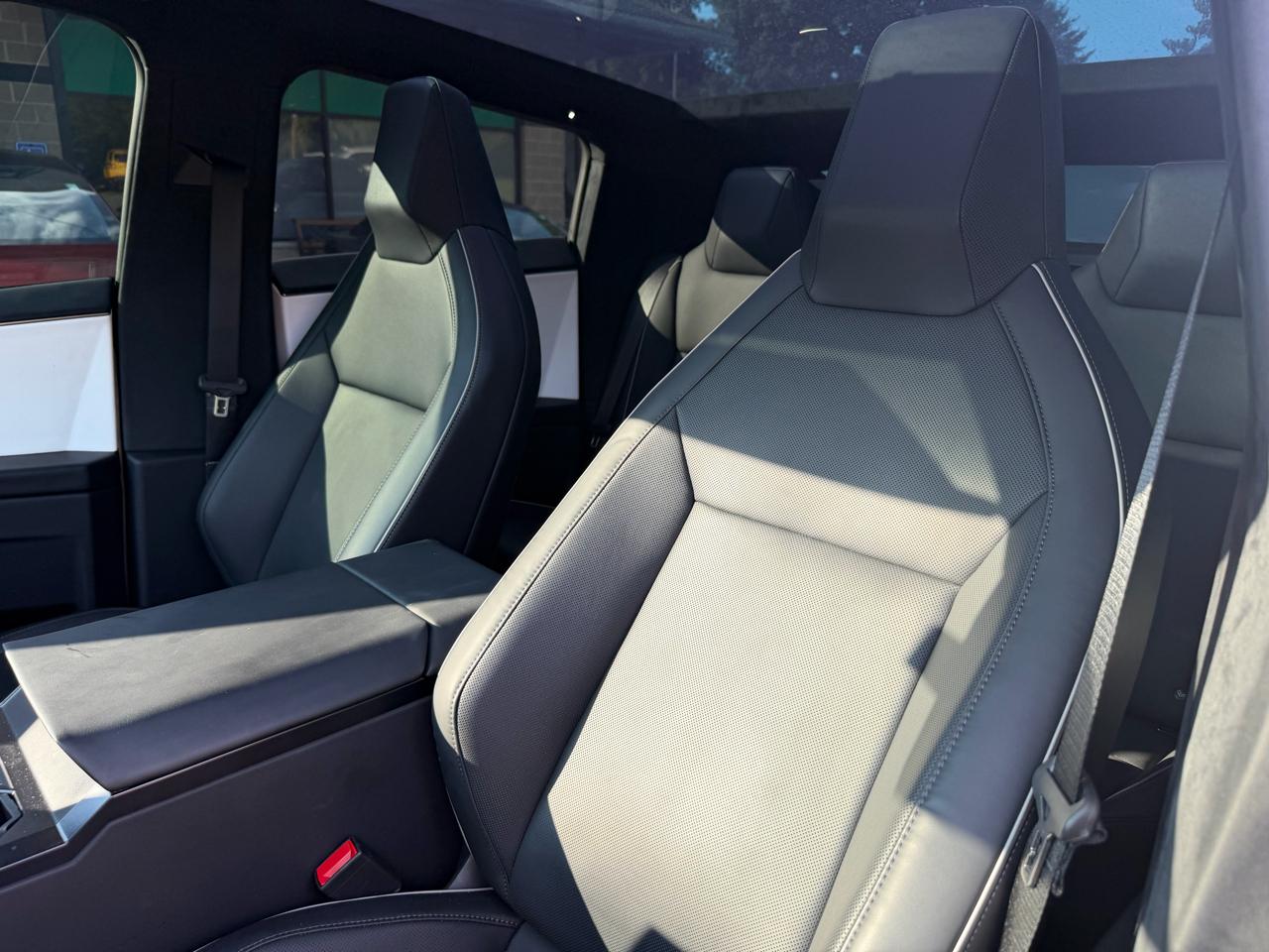 Tesla Cybertruck AWD 2024