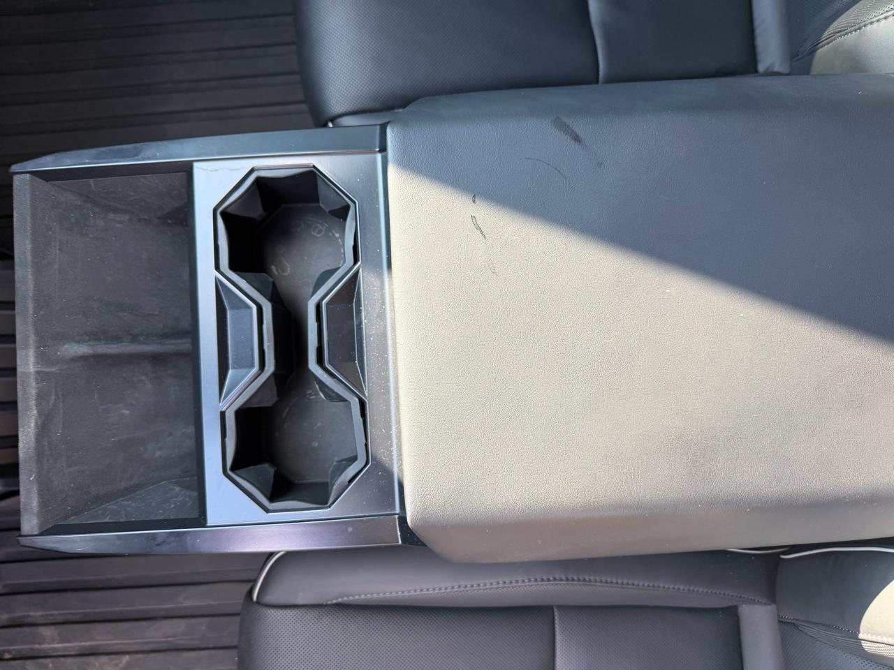 Tesla Cybertruck AWD 2024