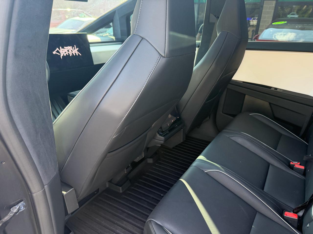 Tesla Cybertruck AWD 2024