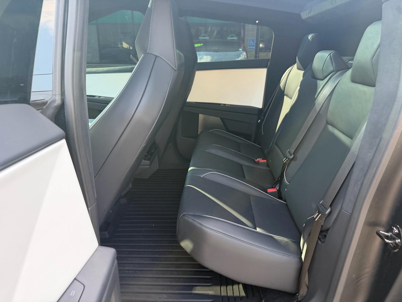 Tesla Cybertruck AWD 2024