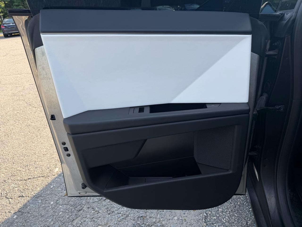 Tesla Cybertruck AWD 2024