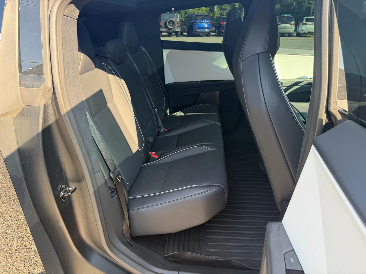 Tesla Cybertruck AWD 2024